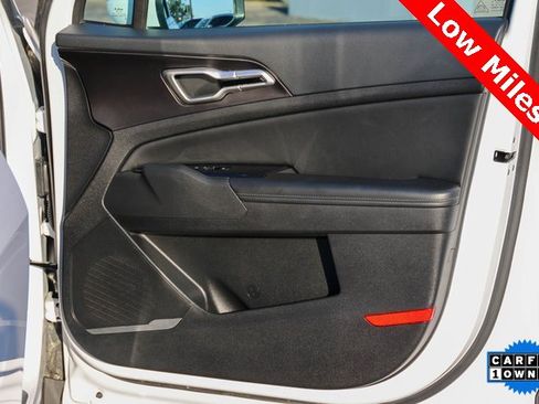 Used 2024 Kia Sportage EX image 13