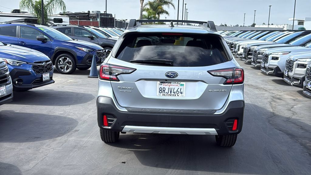 Used 2020 Subaru Outback Limited AWD/4WD image 5