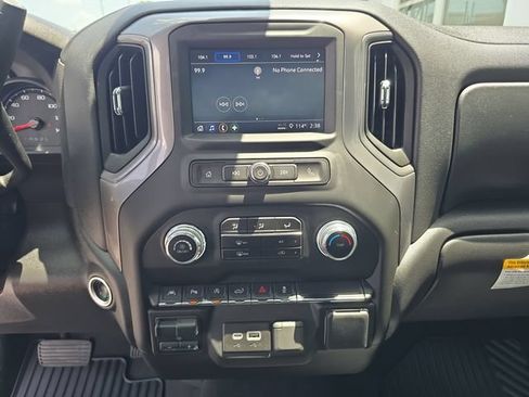 Certified 2025 GMC Sierra 1500 Pro w/ Pro Value Package AWD/4WD image 17