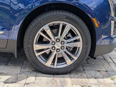 New 2025 Cadillac XT5 Premium Luxury w/ Technology Package FWD image 11