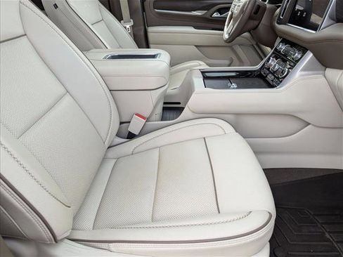 Used 2022 GMC Yukon XL Denali AWD/4WD image 23