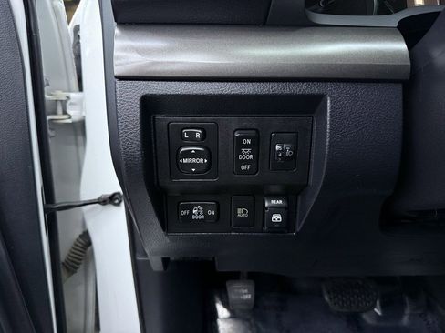 Used 2018 Toyota Tundra SR5 w/ TRD Off Road Package image 14