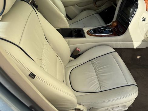 Used 2006 Jaguar XJ Vanden Plas image 16
