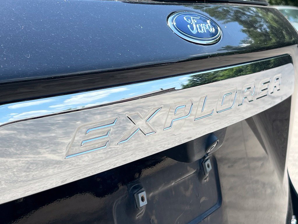 Used 2021 Ford Explorer Limited AWD/4WD image 8