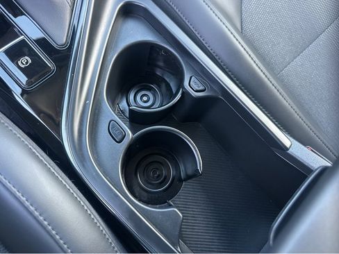 Certified 2025 Kia Niro EX image 27