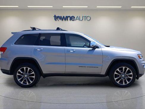 Used 2018 Jeep Grand Cherokee Limited AWD/4WD image 6