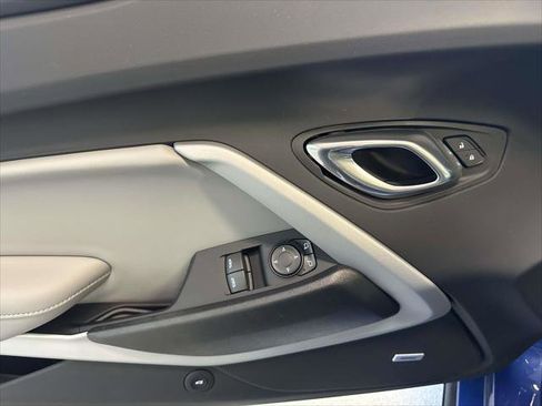 Used 2023 Chevrolet Camaro LT w/ Technology Package image 12