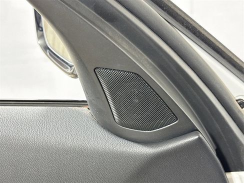 Used 2023 BMW 330i 330i w/ Driving Assistance Package image 17