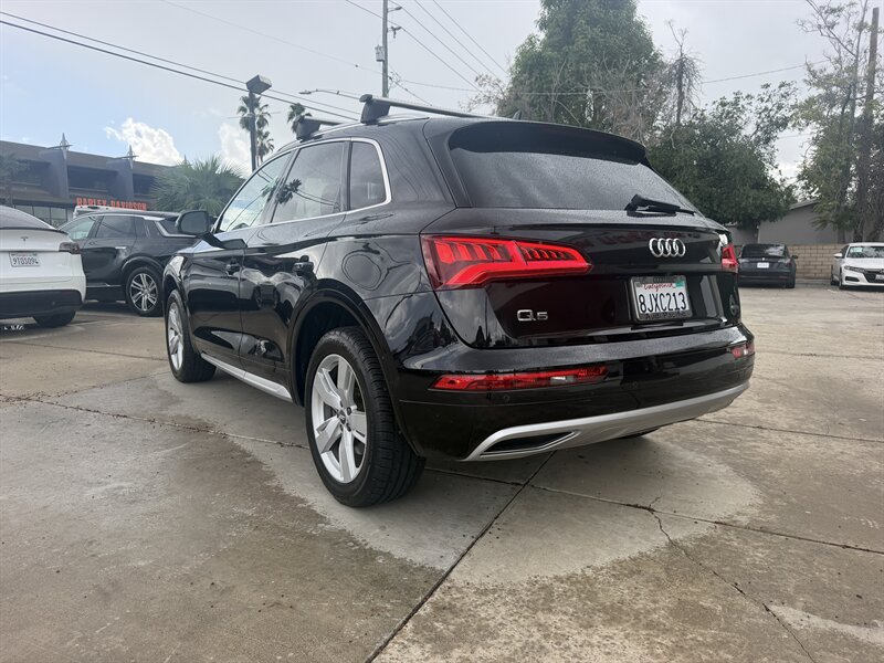 Used 2019 Audi Q5 2.0T Premium Plus w/ Premium Plus Package AWD/4WD image 3