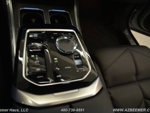 Used 2024 BMW 740i w/ M Sport Professional Package image 35