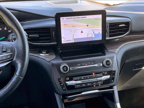 Used 2020 Ford Explorer Limited image 7