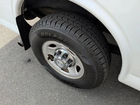 Used 2017 Chevrolet Express 2500 LT w/ LT Preferred Equipment Group RWD image 14