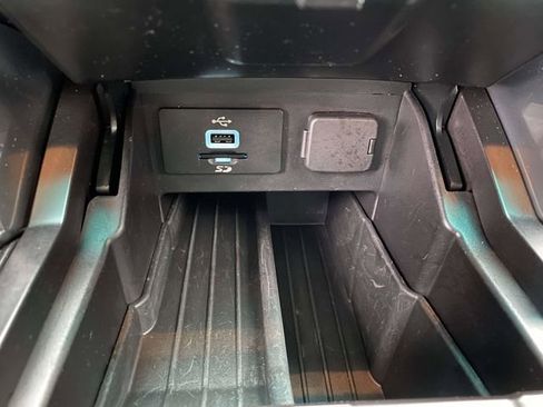 Used 2016 Ford Explorer Sport w/ Equipment Group 401A AWD/4WD image 33