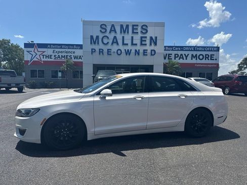 Used 2020 Lincoln MKZ Reserve w/ Luxury Package FWD image 2