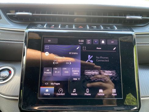 Used 2024 Jeep Grand Cherokee L Laredo RWD image 23