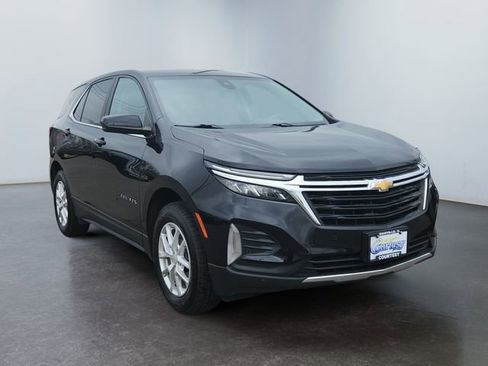 Used 2023 Chevrolet Equinox LT w/ Driver Convenience Package image 7