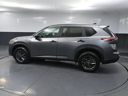 Used 2024 Nissan Rogue S FWD image 9