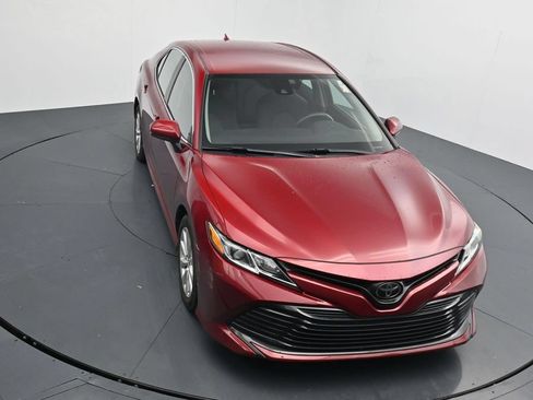 Used 2019 Toyota Camry LE FWD image 10