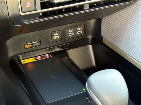 Used 2026 Toyota Camry SE w/ Convenience Package FWD image 24