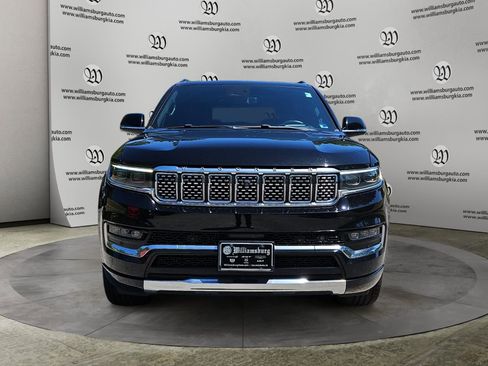Used 2024 Jeep Grand Wagoneer Series III AWD/4WD image 8
