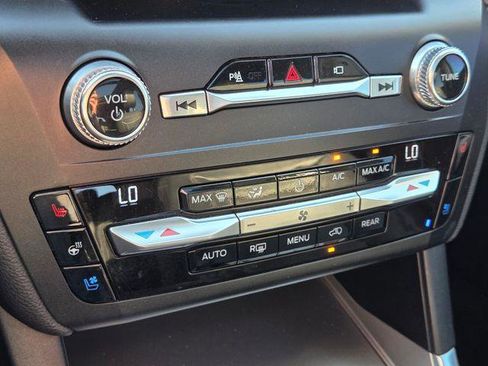 Used 2020 Ford Explorer Limited w/ Class III Trailer Tow Package image 47