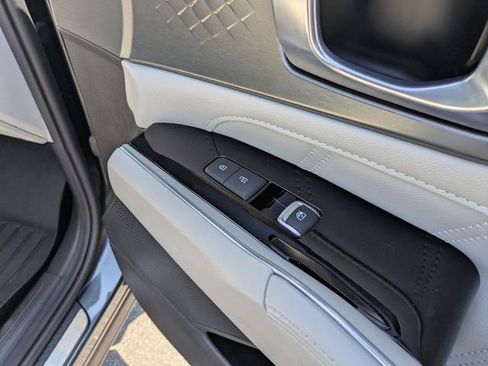 Used 2022 Kia Sorento SX image 32