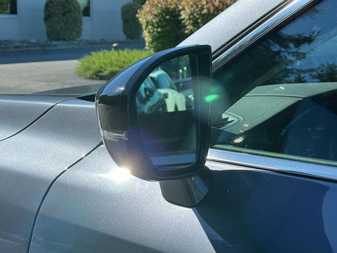 Certified 2025 INFINITI QX60 Sensory image 11