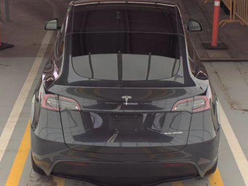Used 2025 Tesla Model Y Long Range AWD/4WD image 5