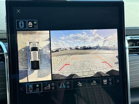 Used 2025 GMC Sierra EV Denali image 17