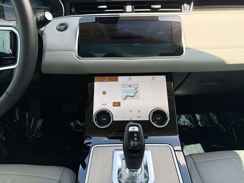 Used 2023 Land Rover Range Rover Evoque SE AWD/4WD image 19