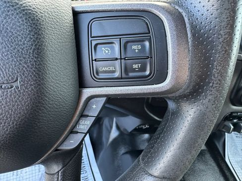 Used 2022 RAM 2500 Tradesman w/ Chrome Appearance Group AWD/4WD image 16
