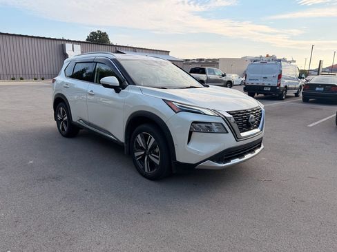 Certified 2023 Nissan Rogue Platinum w/ Platinum Premium Package AWD/4WD image 3