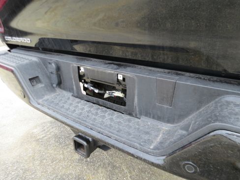 Used 2025 Chevrolet Colorado W/T w/ Advanced Trailering Package image 11