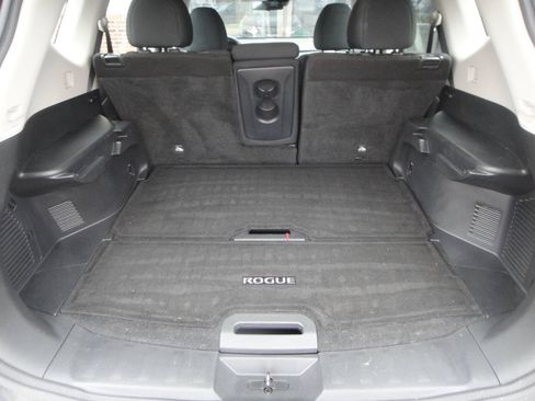 Used 2020 Nissan Rogue S AWD/4WD image 11