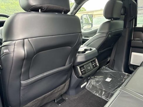 New 2026 Ford F250 Platinum w/ FX4 Off-Road Package AWD/4WD image 17