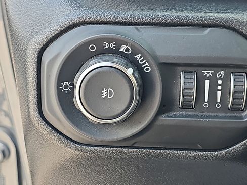 Used 2022 Jeep Wrangler Unlimited Rubicon AWD/4WD image 27