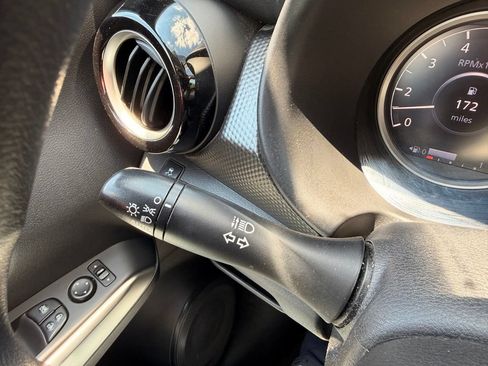 Used 2019 Nissan Kicks SV FWD image 18
