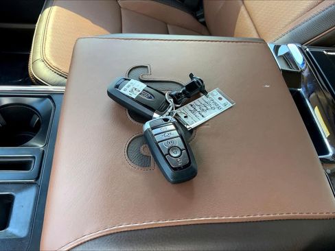 Used 2025 Ford F150 King Ranch image 15