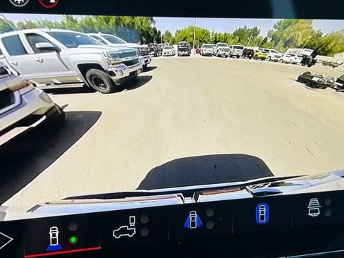 New 2025 GMC Canyon Elevation w/ Technology Package RWD image 16