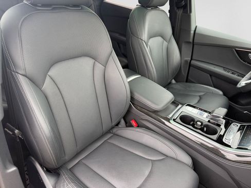 Used 2025 Audi Q8 Prestige AWD/4WD image 52