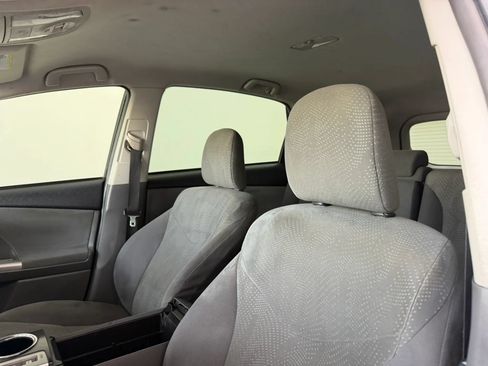 Used 2013 Toyota Prius V Two FWD image 19