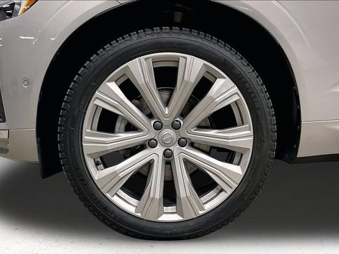 Certified 2023 Volvo XC60 B5 Ultimate w/ Climate Package AWD/4WD image 35