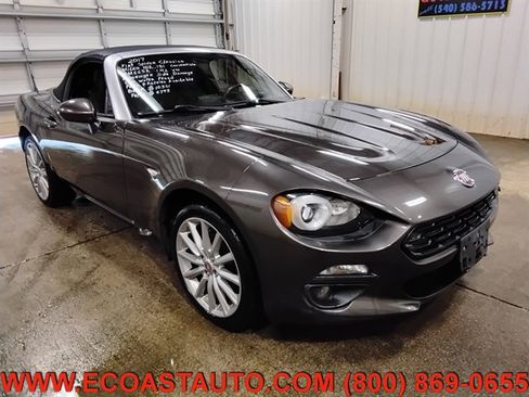 Used 2017 FIAT 124 Spider Lusso image 1
