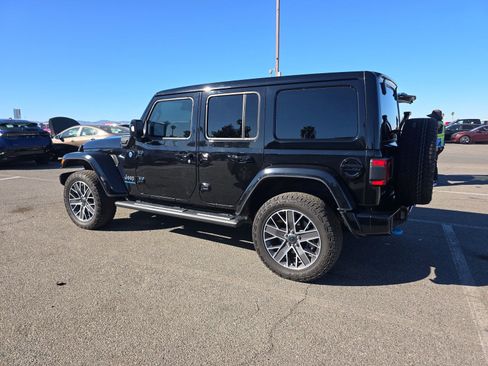 Used 2024 Jeep Wrangler High Altitude AWD/4WD image 6