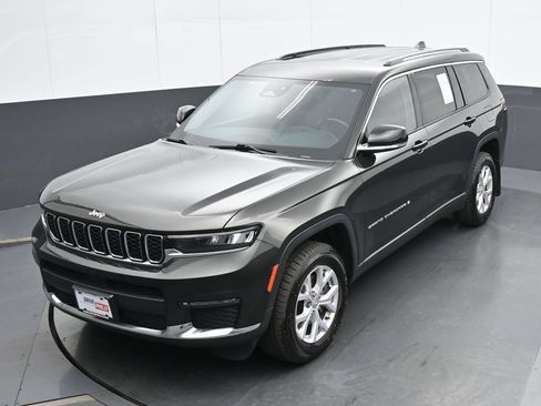 Used 2022 Jeep Grand Cherokee L Limited AWD/4WD image 18