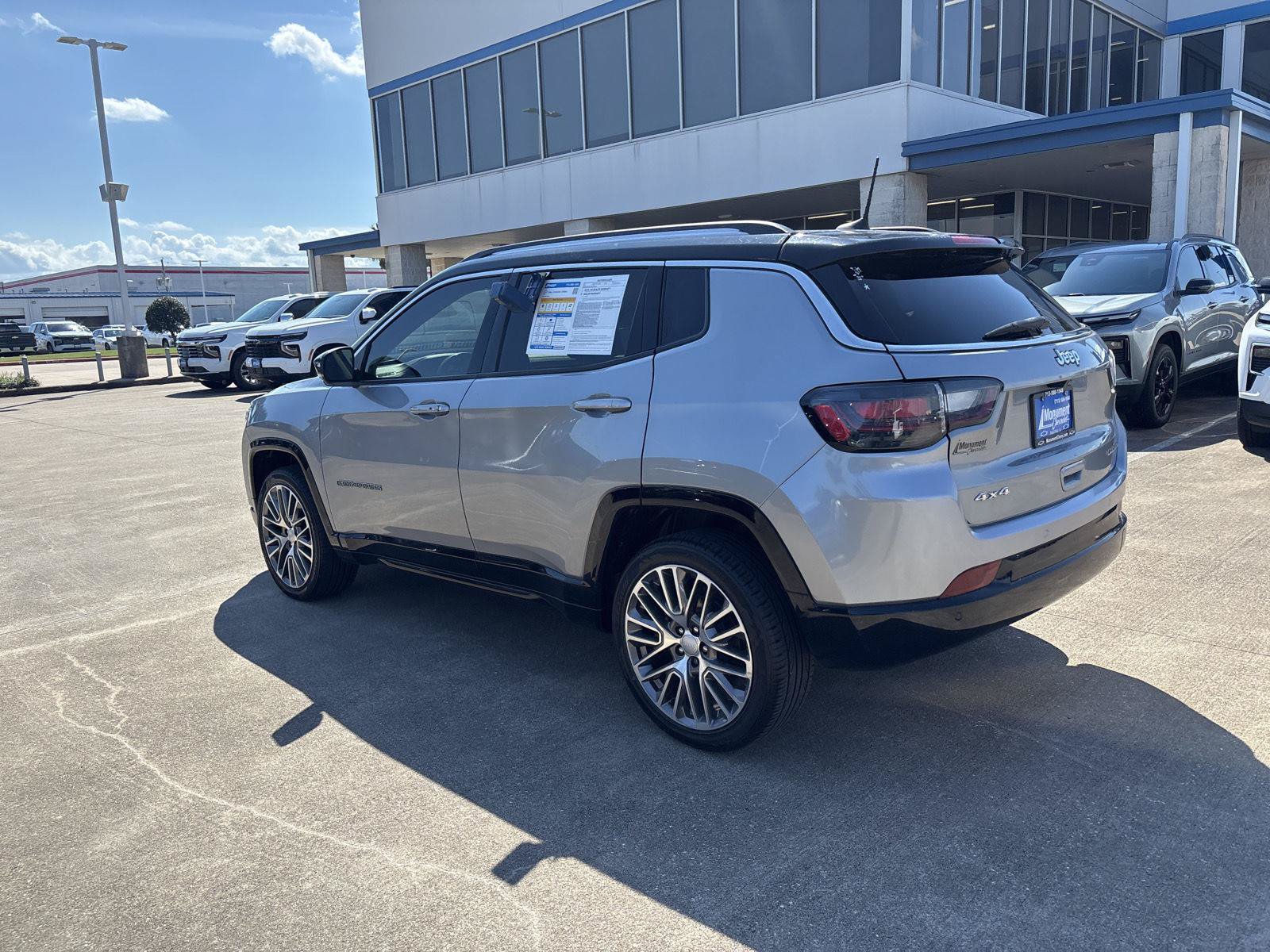 Used 2022 Jeep Compass Limited w/ Elite Group AWD/4WD image 17