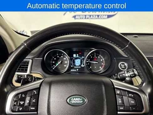 Used 2018 Land Rover Discovery Sport HSE AWD/4WD image 11
