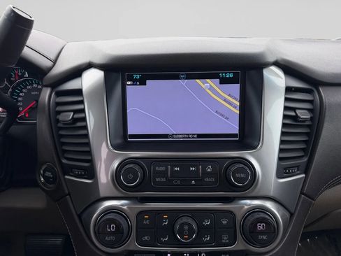 Used 2018 Chevrolet Suburban LT RWD image 21