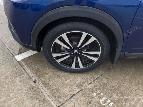 Used 2018 Nissan Kicks SV w/ Exterior Electronics Package FWD image 25