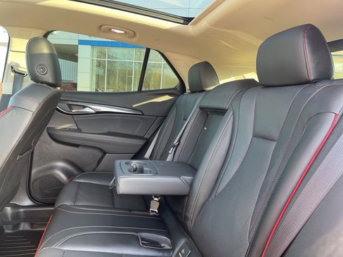 Used 2022 Buick Envision Essence w/ Technology Package I image 18